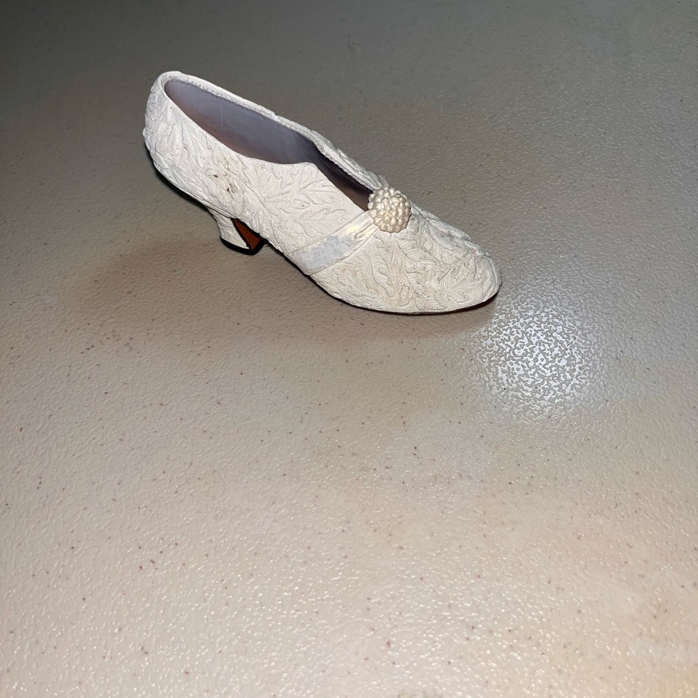 💙 Just the Right Shoe I Do Miniature Figurine